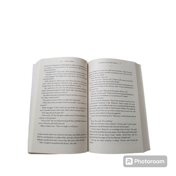 ☕ Kitchens of the Great Midwest Paperback Book - Picture 5 of 12